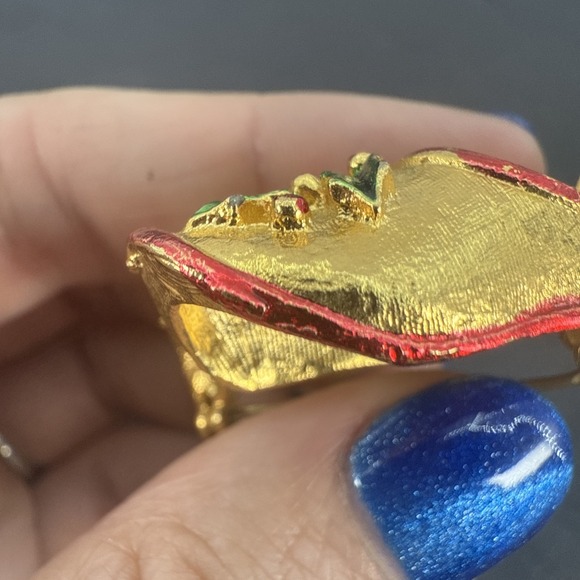 Christmas Slippers w Gifts Enamel COREL Vintage Gold Brooch Pin - Picture 11 of 14